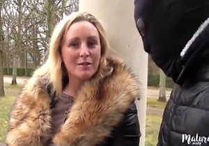 Screaming white MILF taking a huge black cock