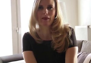 Stockings-wearing blonde cums during hard sex